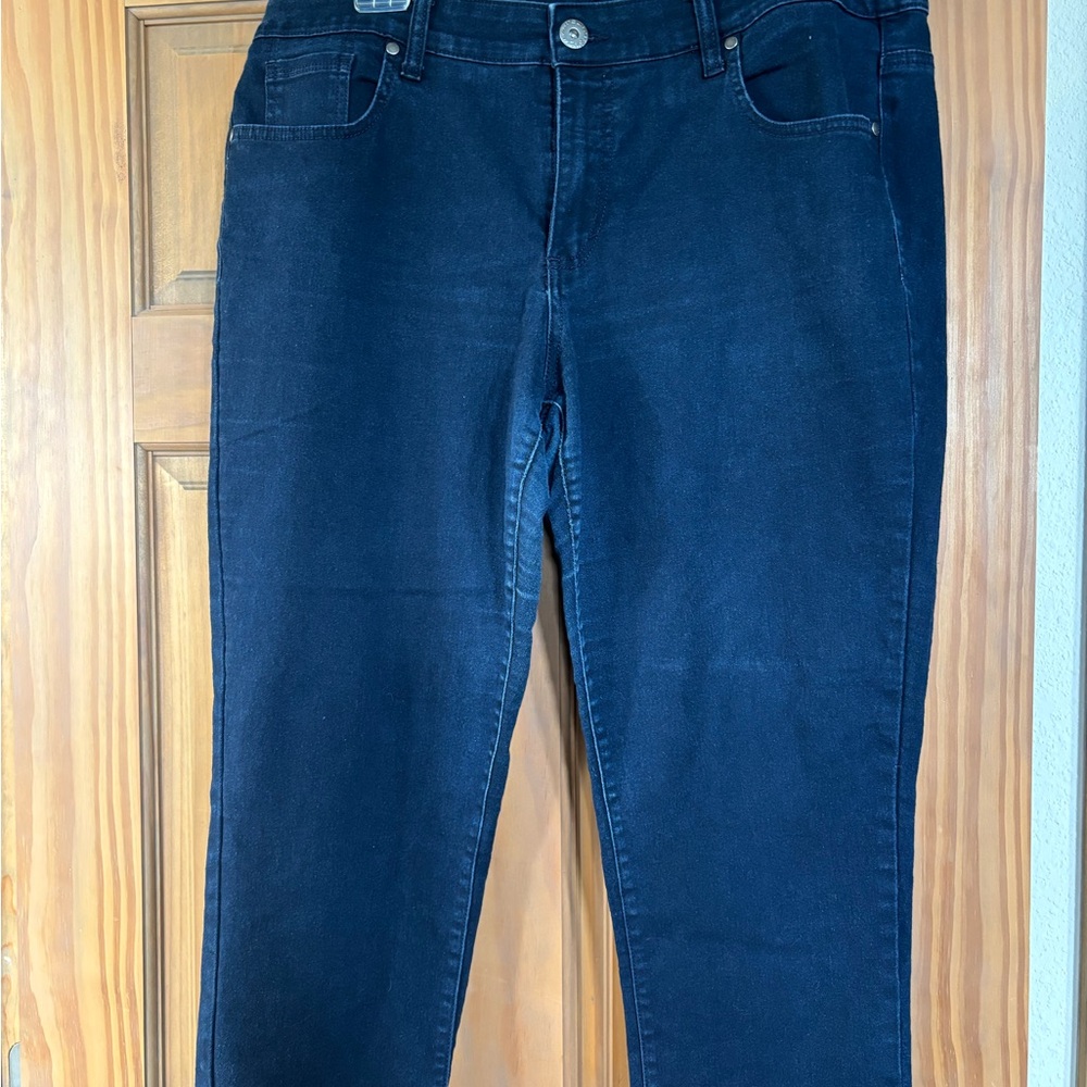 Bandolino Women's Deep Blue Straight Leg Capri Style Jeans